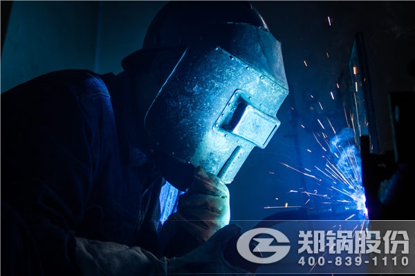 尊龙集团股份举行铆焊工手艺交锋竞赛